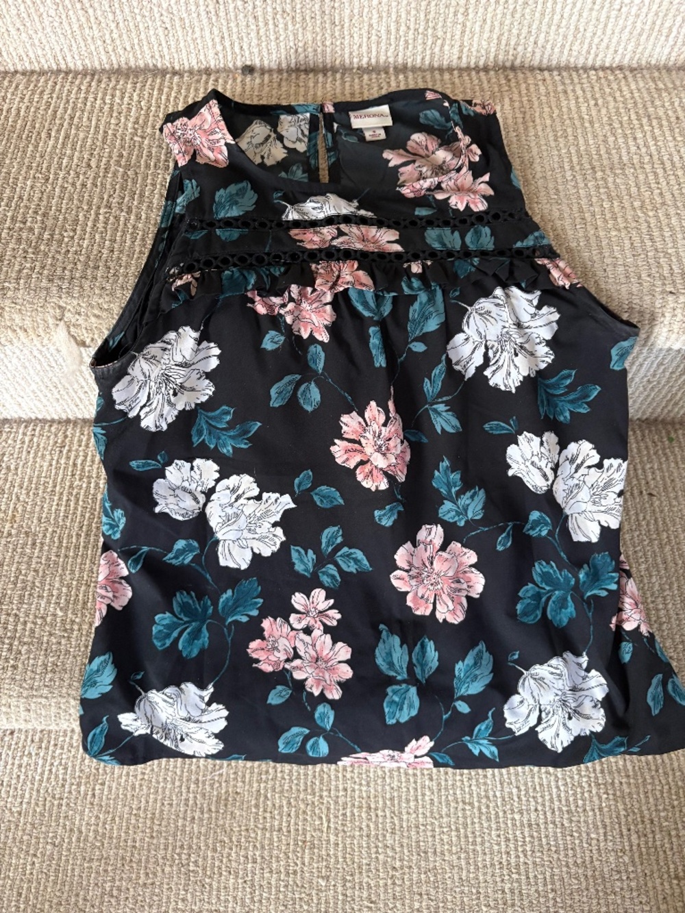 Merona size small tank